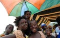 Sourire radieux de fillettes au forum de l'ONUCI à Biankouma (mai 2008) 