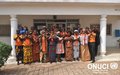 Photo de famille des femmes de partis politiques et de la Société Civile du Gbêkê, après une formation sur le Leadership associatif, animée par l'ONUCI (Bouaké, décembre 2015)