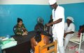 L’ONUCI offre une consultation médicale et des médicaments aux détenus de la prison de Daloa