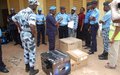 L’ONUCI offre du matériel informatique et du matériel de sensibilisation aux forces de sécurité et aux préfectures de Daloa, Gagnoa et Divo