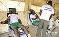 Des ex-combattants participent à une opération de don de sang – Bondoukou, juillet 2014 (Photo ONUCI/Basile Zoma)