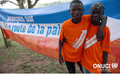 Deux participants à une rencontre  sur la Culture de la paix organisée à Elokato dans la commune de Bingerville ( 36 km d' Abidjan ) par l' ONUCI en mars 2007